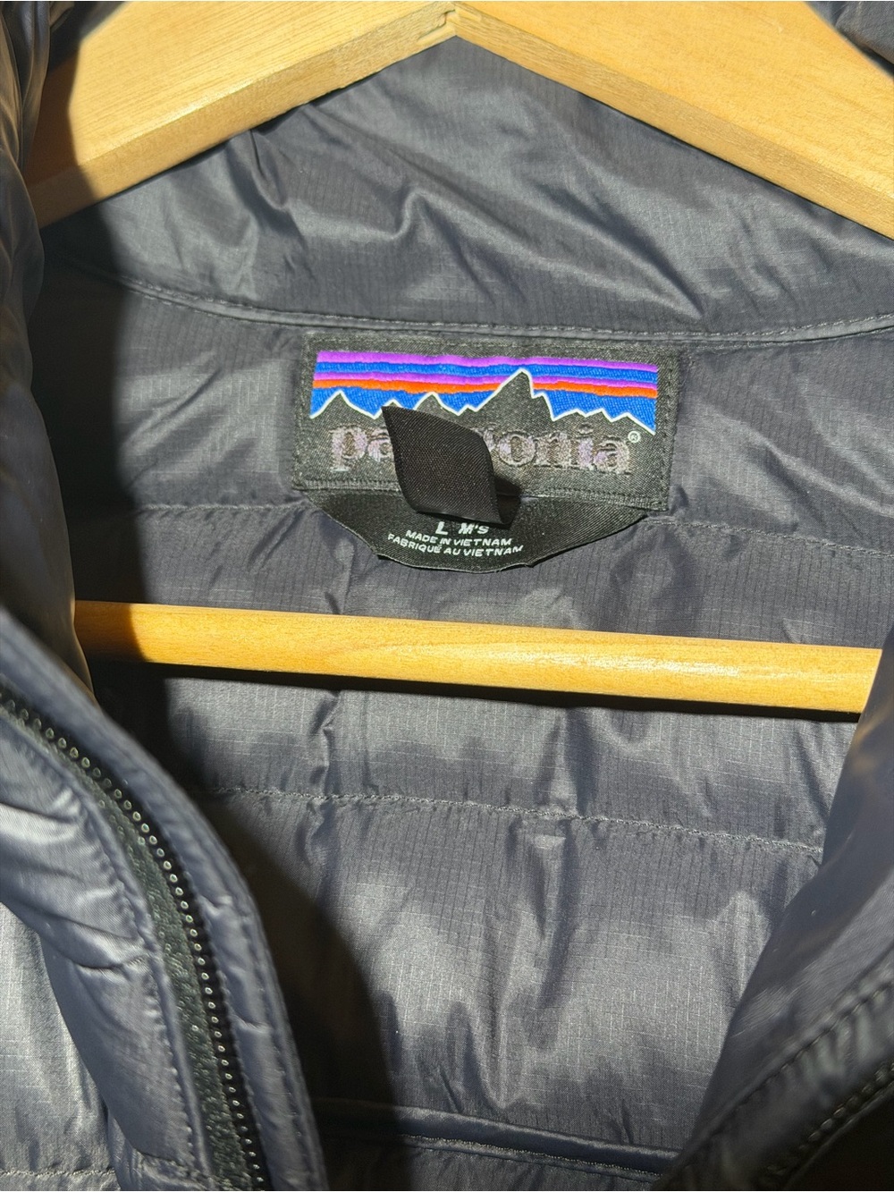 Patagonia Men’s Down Sweater Vest - Picture 3 of 3